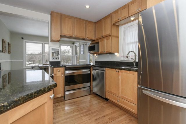 N87W15675 Belleview BOULEVARD, Menomonee Falls, WI 53051