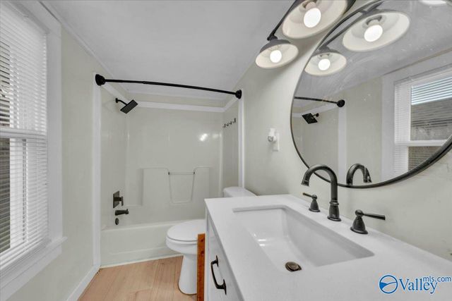 780 Little Cove Road, Gurley, AL 35748