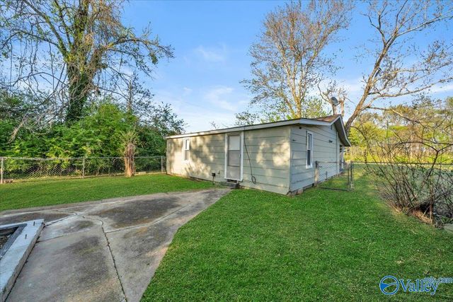 780 Little Cove Road, Gurley, AL 35748