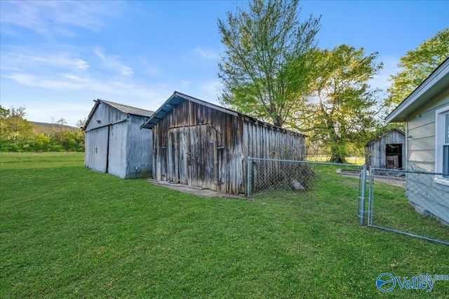 780 Little Cove Road, Gurley, AL 35748