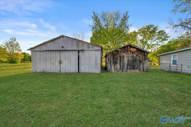 780 Little Cove Road, Gurley, AL 35748