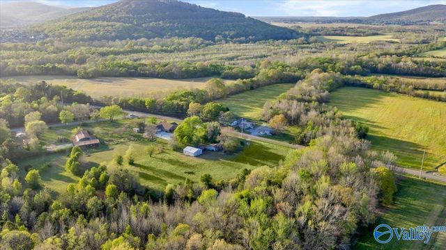 780 Little Cove Road, Gurley, AL 35748