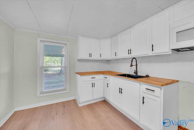 780 Little Cove Road, Gurley, AL 35748