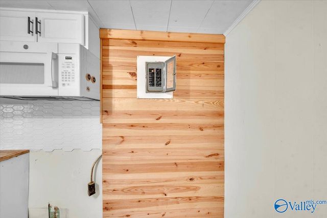 780 Little Cove Road, Gurley, AL 35748