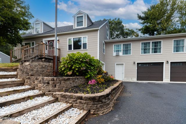 1443 Crescent Vischer Ferry Road, Halfmoon, NY 12065
