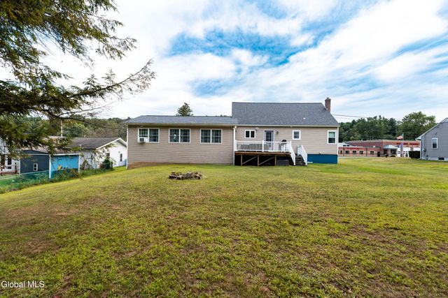 1443 Crescent Vischer Ferry Road, Halfmoon, NY 12065