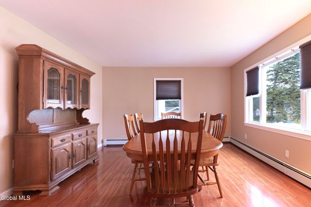 1443 Crescent Vischer Ferry Road, Halfmoon, NY 12065