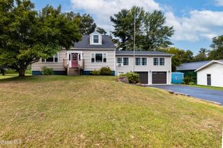 1443 Crescent Vischer Ferry Road, Halfmoon, NY 12065