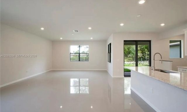 7810 NW 79th Terrace 7810, Tamarac, FL 33321