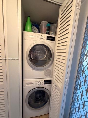 10405 Sunrise Lakes Blvd 202, Sunrise, FL 33322