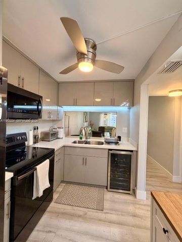 10405 Sunrise Lakes Blvd 202, Sunrise, FL 33322