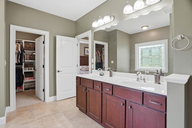 4110 FRONTGATE DR, Columbia, MO 65203