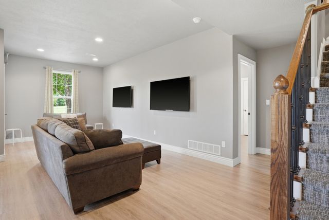 4110 FRONTGATE DR, Columbia, MO 65203