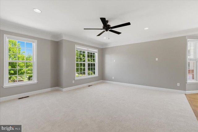 8928 BREWER CREEK PL, Manassas, VA 20109