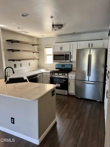 2742 Borchard Road, Newbury Park, CA 91320