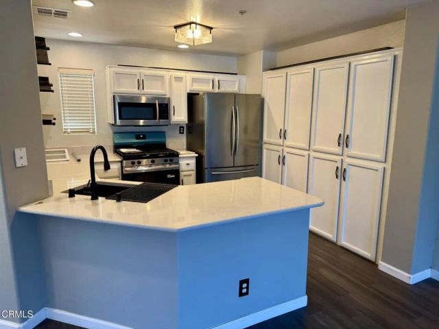 2742 Borchard Road, Newbury Park, CA 91320