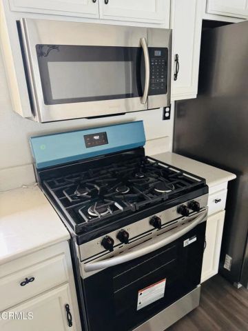 2742 Borchard Road, Newbury Park, CA 91320