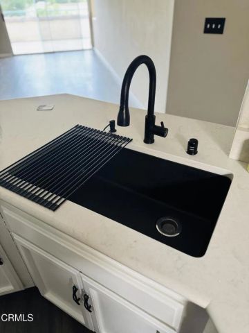 2742 Borchard Road, Newbury Park, CA 91320