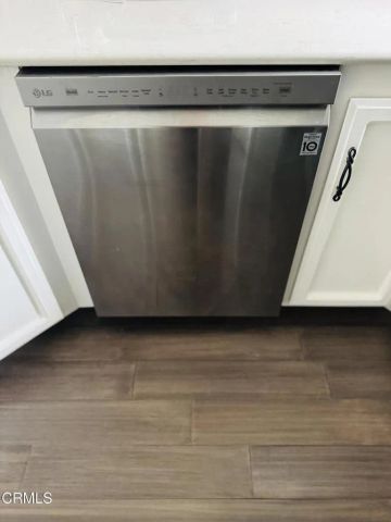 2742 Borchard Road, Newbury Park, CA 91320