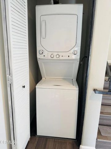 2742 Borchard Road, Newbury Park, CA 91320