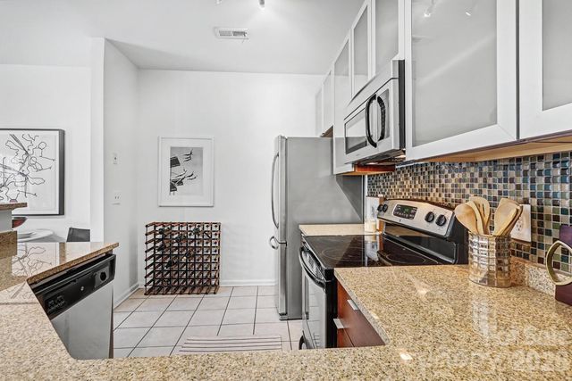 525 N Graham Street, Charlotte, NC 28202