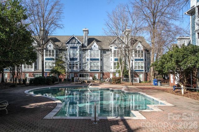 525 N Graham Street, Charlotte, NC 28202