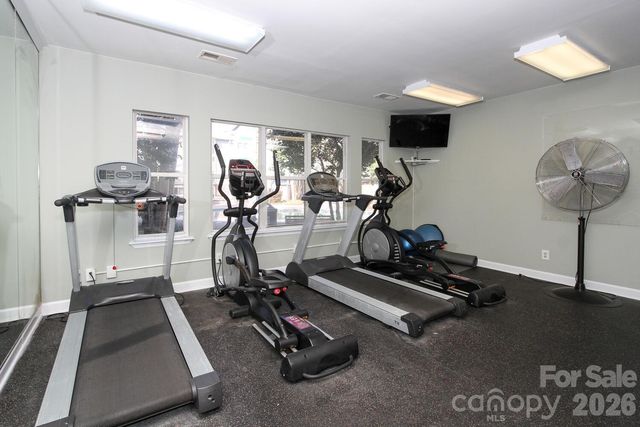 525 N Graham Street, Charlotte, NC 28202