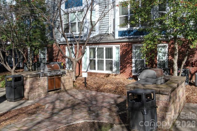 525 N Graham Street, Charlotte, NC 28202