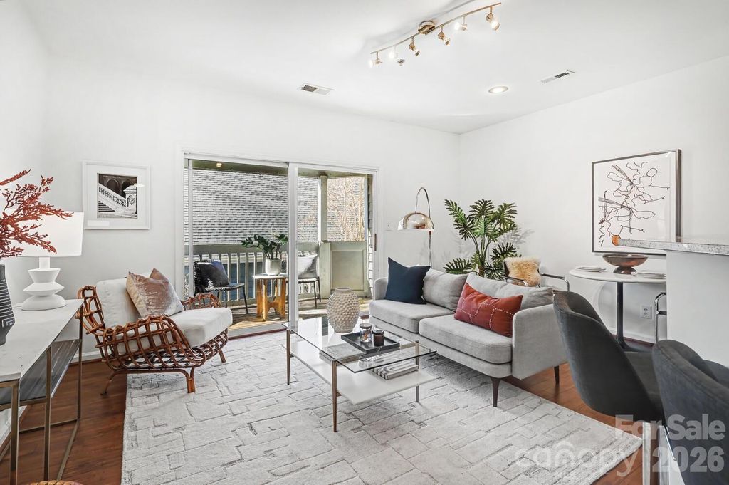 525 N Graham Street, Charlotte, NC 28202