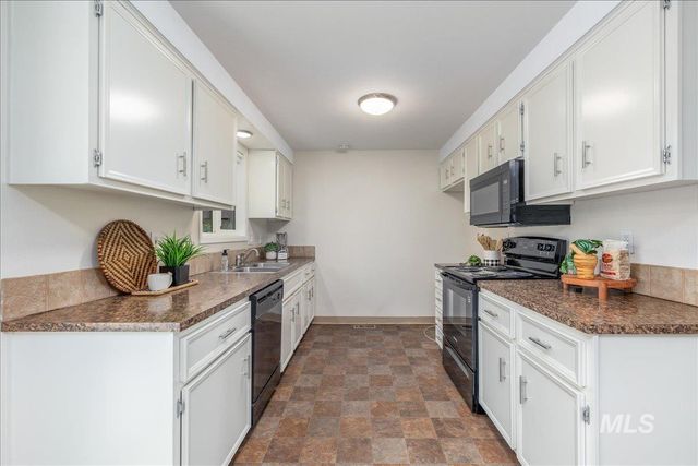 2230 N Constantine, Boise, ID 83704