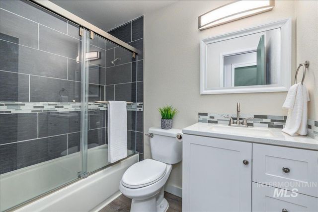 2230 N Constantine, Boise, ID 83704
