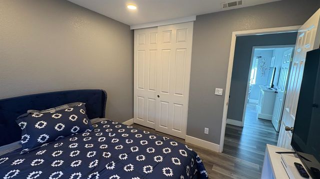 7201 Candlestick Way, Sacramento, CA 95842