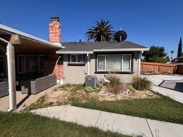 7201 Candlestick Way, Sacramento, CA 95842