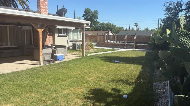 7201 Candlestick Way, Sacramento, CA 95842