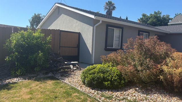 7201 Candlestick Way, Sacramento, CA 95842