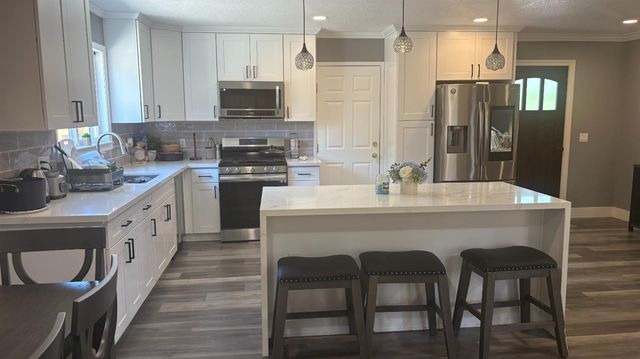 7201 Candlestick Way, Sacramento, CA 95842