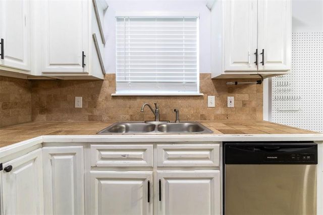 12701 Heritage Oaks Drive, Oklahoma City, OK 73120