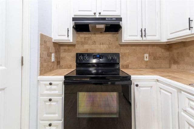 12701 Heritage Oaks Drive, Oklahoma City, OK 73120