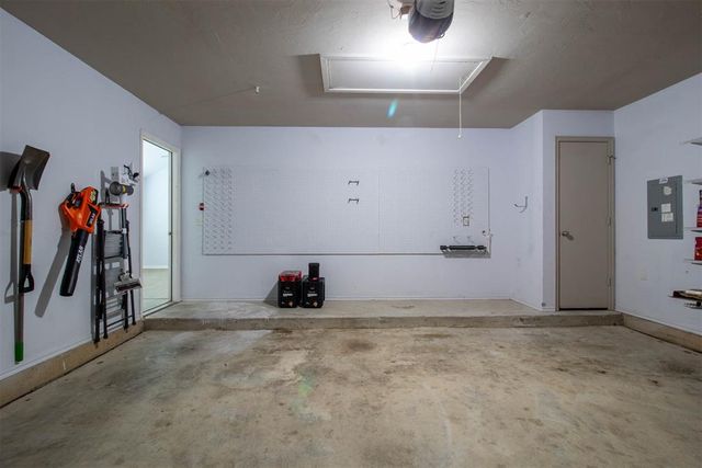 12701 Heritage Oaks Drive, Oklahoma City, OK 73120