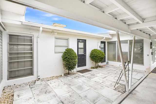 622 Allen Avenue, Delray Beach, FL 33483