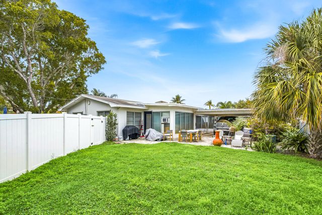 622 Allen Avenue, Delray Beach, FL 33483