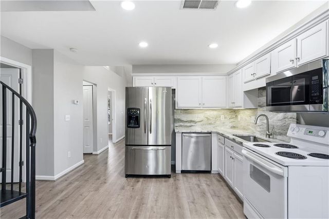 204 Lakeside Drive, Waleska, GA 30183