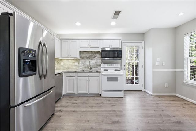 204 Lakeside Drive, Waleska, GA 30183