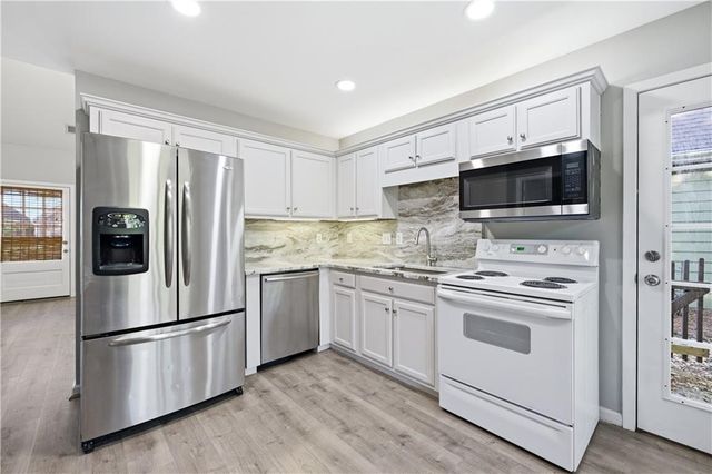 204 Lakeside Drive, Waleska, GA 30183