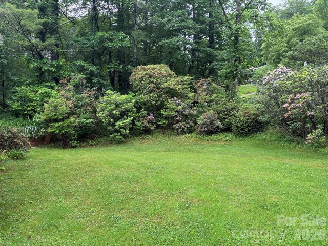 609 Valley Road, Spruce Pine, NC 28777