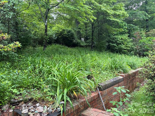 609 Valley Road, Spruce Pine, NC 28777