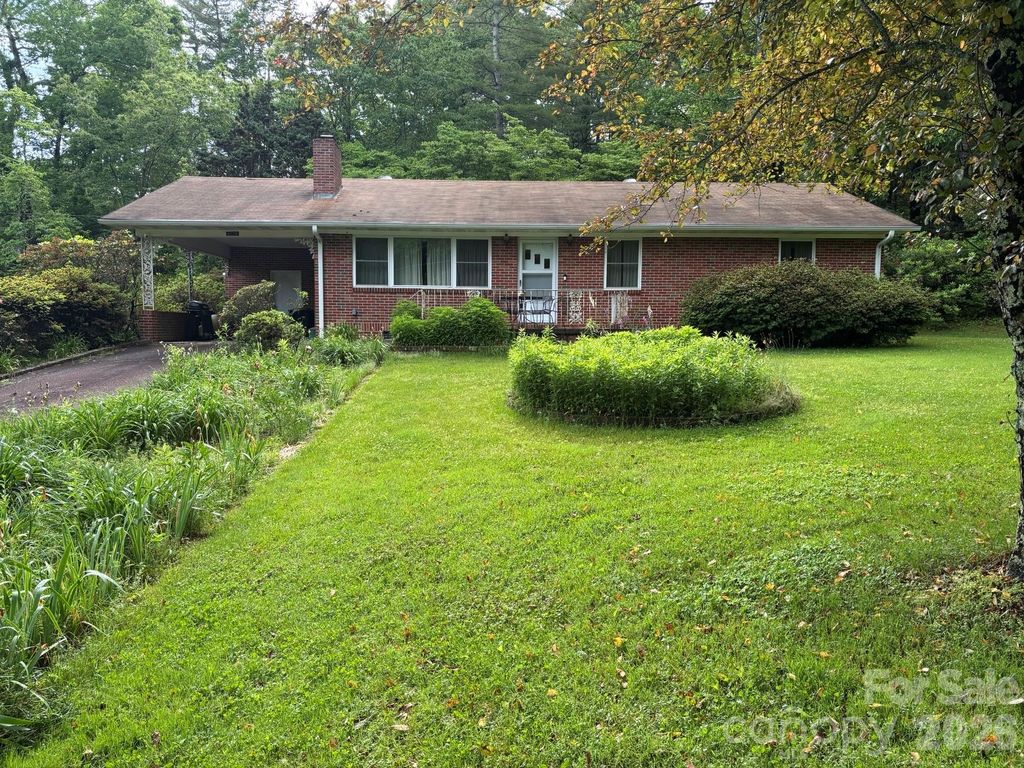 609 Valley Road, Spruce Pine, NC 28777