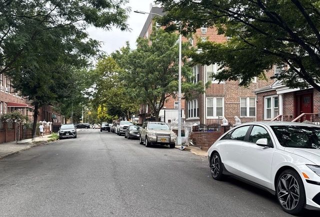 400 E 49TH Street, New York City, NY 11203