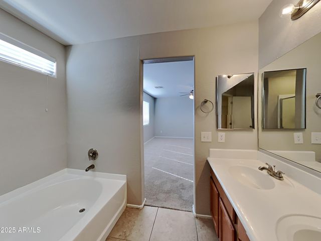 2405 N 92ND Lane, Phoenix, AZ 85037