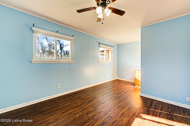 3314 McAdams Ct, Louisville, KY 40299